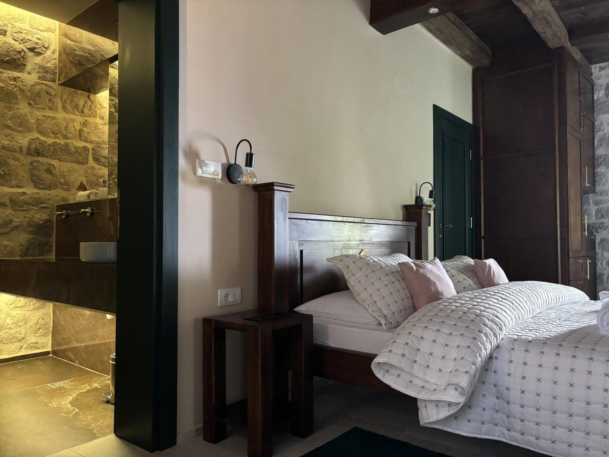 Kazin Supreme Hotel Kotor Eksteriør billede